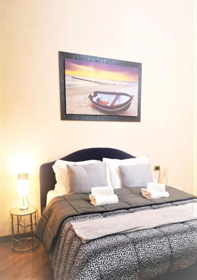 Trevi Nice Holiday - Luxury Apartment Róma Kültér fotó